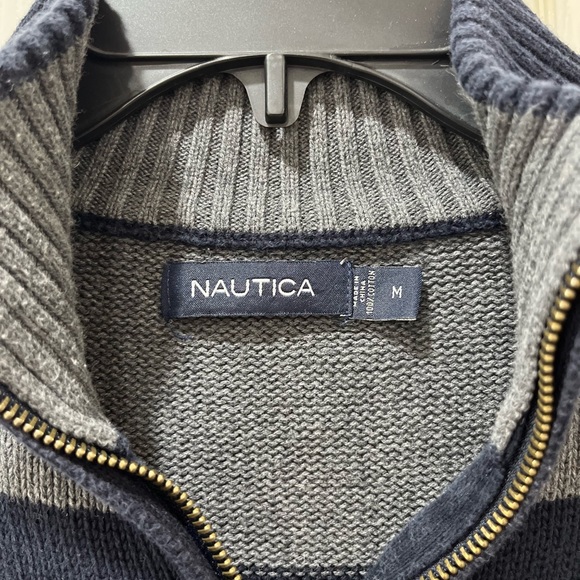 Nautica pull over Sweater - Picture 4 of 4